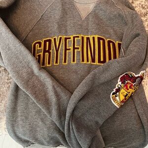The Wizarding World of Harry Potter Universal Studios Gryffindor XS sweatshirt